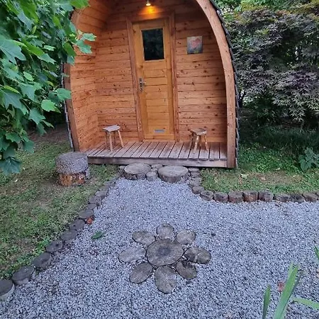 Grajski Oddih Alpesi faház